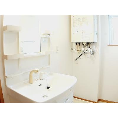 apartment 北海道岩見沢市日の出北１丁目８番８号 

↓地図はこちらから