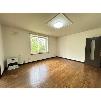 クレストール石山 101【管理NO：1-003650001-01010】 ★家具家電は申し込み後に搬入します★の物件写真2