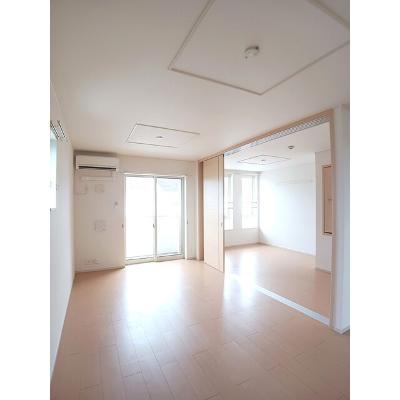 シェリール　Ⅰ 202【管理NO：1-018557501-02020】 ★家具家電は申し込み後に搬入します★の物件写真2