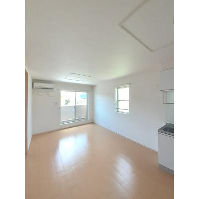 アスランリバーウエストＢ 201【管理NO：1-016734602-02010】 ★家具家電は申し込み後に搬入しますの物件写真2