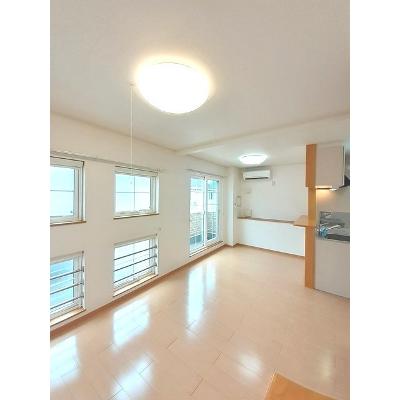カーサ　セレーノ　Ⅰ 201【管理NO：1-015382201-02010】 ★家具家電は申し込み後に搬入しますの物件写真2