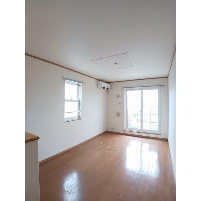 サン・フォレスト 201【管理NO：1-012876601-02010】 ★家具家電は申し込み後に搬入しますの物件写真2