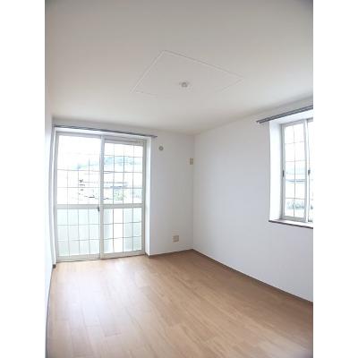 セナングＢ 202【管理NO：1-010778102-02020】 ★家具家電は申し込み後に搬入します★の物件写真2