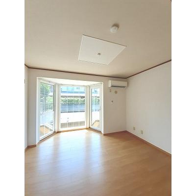 ベルメゾンサークル 103【管理NO：1-006993501-01030】 ★家具家電は申し込み後に搬入しますの物件写真2