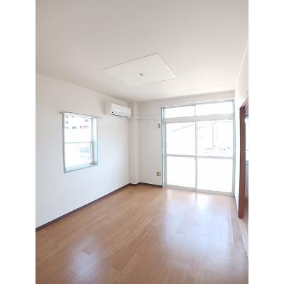 タウニィ　武下 201【管理NO：1-004298601-02010】 ★家具家電は申し込み後に搬入しますの物件写真2