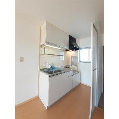 シティハイツ四軒家 201【管理NO：1-000574101-02010】 ★家具家電は申し込み後に搬入しますの物件写真3
