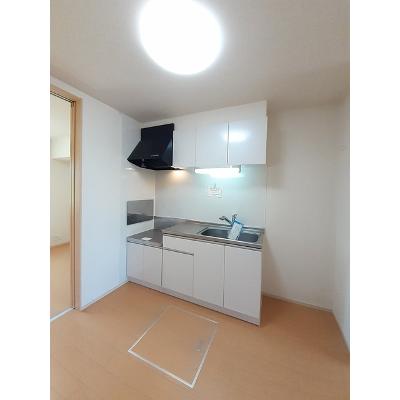 カーサ・クレイドルⅡ 103【管理NO：1-020262601-01030】 ★家具家電は申し込み後に搬入しますの物件写真3