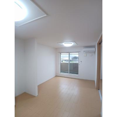 アスランリバーウエストＡ 202【管理NO：1-016734601-02020】 ★家具家電は申し込み後に搬入しますの物件写真2