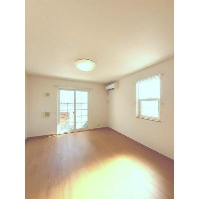 ロイヤルスクウェア　一宮Ⅱ 104【管理NO：1-014183602-01040】 ★家具家電は申し込み後に搬入します★の物件写真2