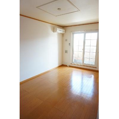 キャトルセゾン 202【管理NO：1-013636001-02020】 ★家具家電は申し込み後に搬入しますの物件写真2