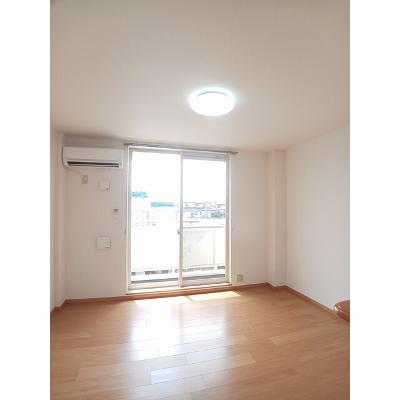 パレ・コリーヌ 203【管理NO：1-012469601-02030】 ★家具家電は申し込み後に搬入しますの物件写真2
