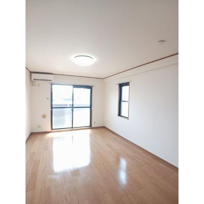 マーヴェラス太田 205【管理NO：1-011286401-02040】 ★家具家電は申し込み後に搬入しますの物件写真2
