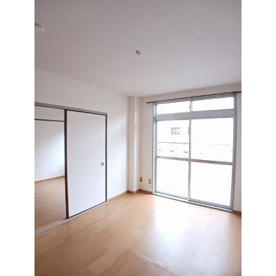 エルディム森Ⅰ 102【管理NO：1-001400501-01020】 ★家具家電は申し込み後に搬入しますの物件写真2