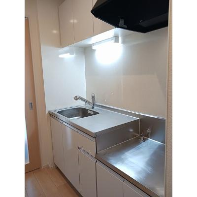 アクアマリン 102【管理NO：1-022321201-01020】 ★家具家電は申し込み後に搬入します 2026年07月下旬入居可能の物件写真3