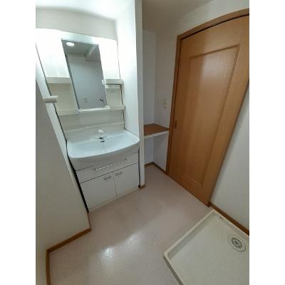 Ｙ・Ｙ　Ｌｉｌｙ　Ｂ棟 101【管理NO：1-014500202-01010】 ★家具家電は申し込み後に搬入します★の物件写真6