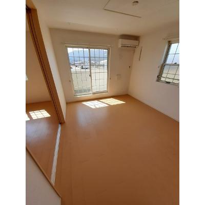フォーリーフ 203【管理NO：1-018205601-02030】 ★家具家電は申し込み後に搬入します 2026年08月中旬入居可能の物件写真2