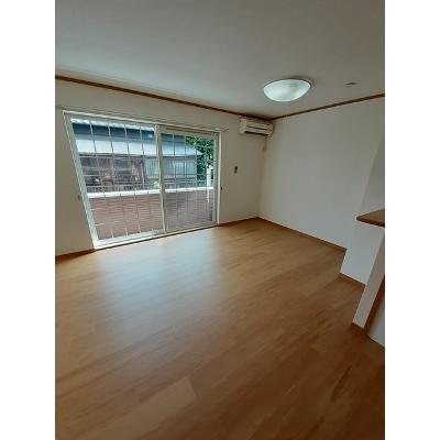 リバー　ラック 102【管理NO：1-013364501-01020】 ★家具家電は申し込み後に搬入しますの物件写真2