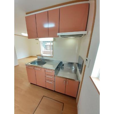 リバー　ラック 102【管理NO：1-013364501-01020】 ★家具家電は申し込み後に搬入しますの物件写真3