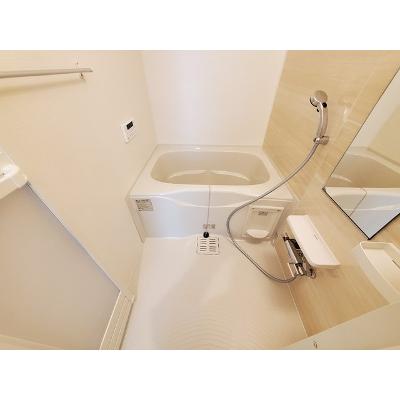 ユーフォリア 105【管理NO：1-026625801-01050】 ★家具家電は申し込み後に搬入します★の物件写真4