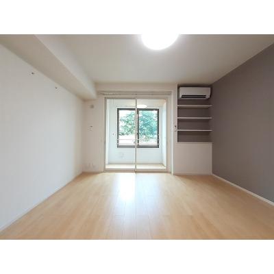 フルール 102【管理NO：1-025519401-01020】 ★家具家電は申し込み後に搬入します★の物件写真2