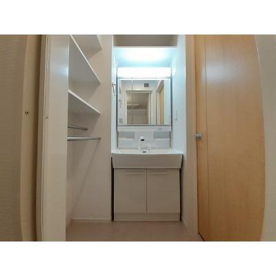 フルール 102【管理NO：1-025519401-01020】 ★家具家電は申し込み後に搬入します★の物件写真6