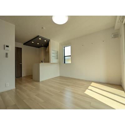 ルノ 101【管理NO：1-027854601-01010】 ★家具家電は申し込み後に搬入します★の物件写真2