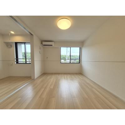 シャトー楓 202【管理NO：1-027756401-02020】 ★家具家電は申し込み後に搬入しますの物件写真2