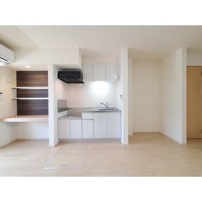アーバンハイツⅢ 102【管理NO：1-022006301-01020】 ★家具家電は申し込み後に搬入します★の物件写真3