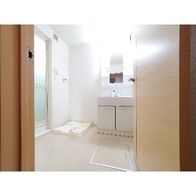 フロントリヴァーＢ 201【管理NO：1-019975402-02010】 ★家具家電は申し込み後に搬入します★の物件写真6