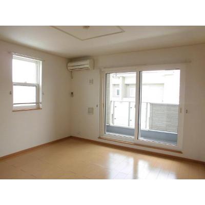 ロイヤル　クレッセント　Ⅰ 203【管理NO：1-015037801-02030】 ★家具家電は申し込み後に搬入します★の物件写真2