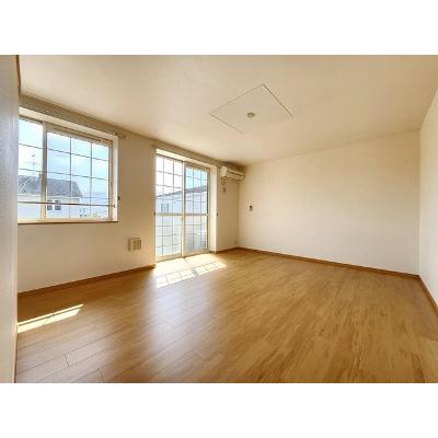 プリマヴェーラⅠ 202【管理NO：1-013369501-02020】 ★家具家電は申し込み後に搬入しますの物件写真2