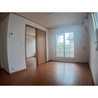 エクスヴィラⅠ 201【管理NO：1-013344901-02010】 ★家具家電は申し込み後に搬入しますの物件写真2
