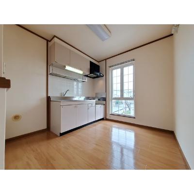 クレストール村田 203【管理NO：1-007570301-02030】 ★家具家電は申し込み後に搬入しますの物件写真3