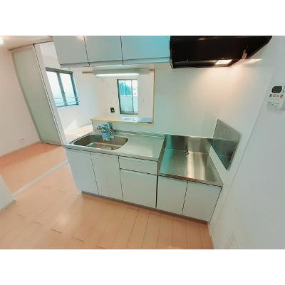 グッドラック・しのぎ 301【管理NO：1-017665701-03010】 ★家具家電は申し込み後に搬入しますの物件写真3