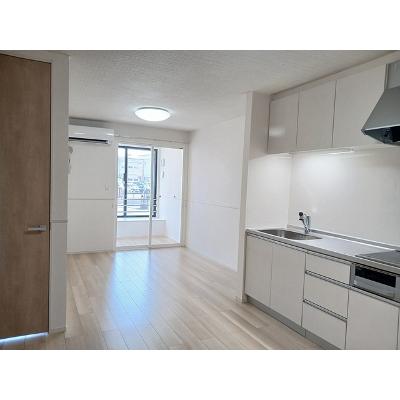 ブリス　エイエム　Ⅰ 102【管理NO：1-027635001-01020】 ★家具家電は申し込み後に搬入します★の物件写真2