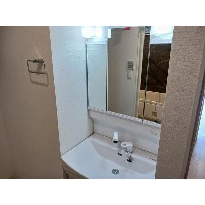 apartment 茨城県笠間市平町１６４７番地１３ 

↓地図はこちらから