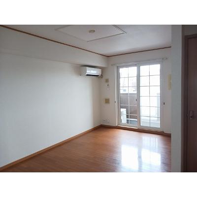 ＳＩ・２３０１（Ｃ棟） 102【管理NO：1-013121003-01020】 ★家具家電は申し込み後に搬入しますの物件写真2