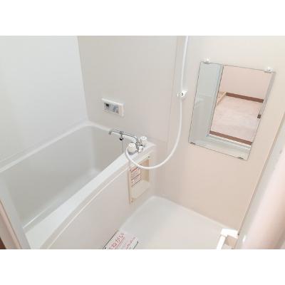 Ｃｏｕｒｔ　Ｌｉｖｅｌｙ 103【管理NO：1-009757501-01030】 ★家具家電は申し込み後に搬入します★の物件写真4