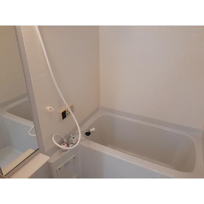 ジェルメ 201【管理NO：1-012423501-02010】 ★家具家電は申し込み後に搬入します★の物件写真4