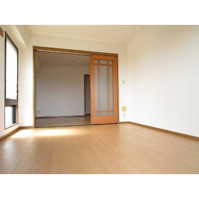 リバーシャトー 405【管理NO：1-010047701-04050】 ★家具家電は申し込み後に搬入します★ ★2026年11月下旬入居可能★の物件写真2