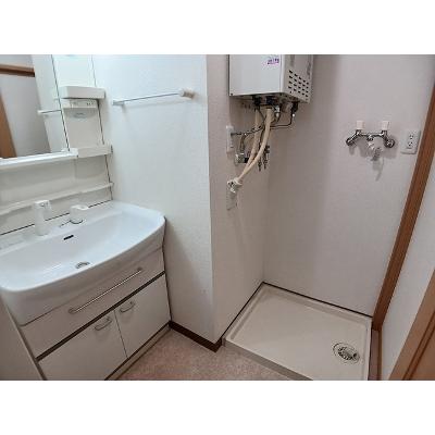 デフィⅡ 201【管理NO：1-014406202-02010】 ★家具家電は申し込み後に搬入します★の物件写真6