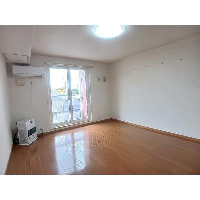 デフィⅡ 102【管理NO：1-014406202-01020】 ★家具家電は申し込み後に搬入します★の物件写真2