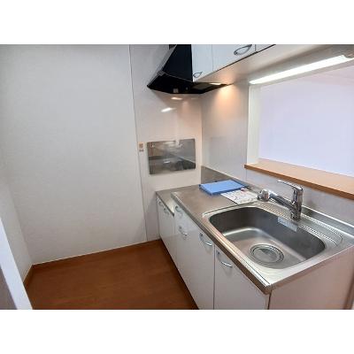 デフィⅡ 102【管理NO：1-014406202-01020】 ★家具家電は申し込み後に搬入します★の物件写真3