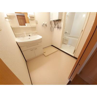 カーサイリーデ 203【管理NO：1-013081401-02030】 ★家具家電は申し込み後に搬入します★の物件写真6