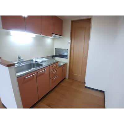 サニーイースト 303【管理NO：1-012813301-03030】 ★家具家電は申し込み後に搬入します★の物件写真3