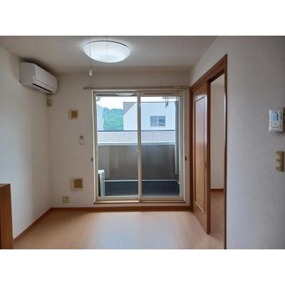 ラフィーネ　Ｂ 202【管理NO：1-014990002-02020】 ★家具家電は申し込み後に搬入しますの物件写真2