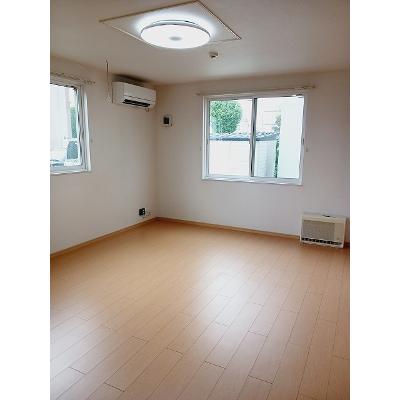 プレリュード 103【管理NO：1-016622601-01030】 ★家具家電は申し込み後に搬入します★ ★2026年12月中旬入居可能★の物件写真2