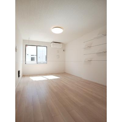 カーサ　ルーナ 102【管理NO：1-028280302-01020】 ★家具家電は申し込み後に搬入します★の物件写真2