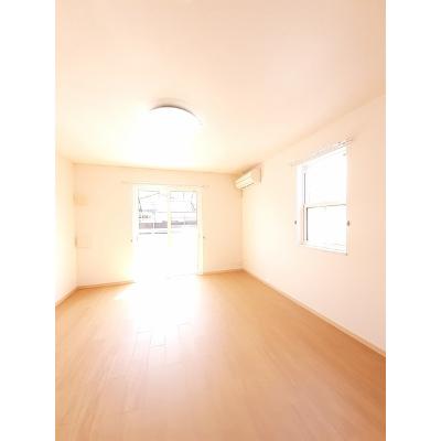 ヌーベル・エトワールⅡ 103【管理NO：1-015750902-01030】 ★家具家電は申し込み後に搬入しますの物件写真2