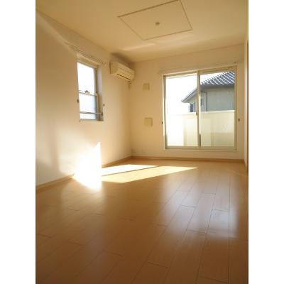 サンリット・ヴィラ 203【管理NO：1-015710401-02030】 ★家具家電は申し込み後に搬入しますの物件写真2